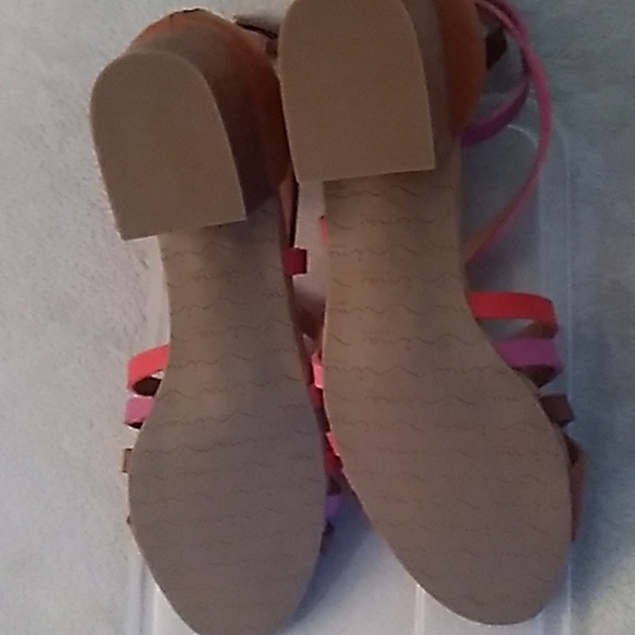 Sandals - Picture 3 of 4